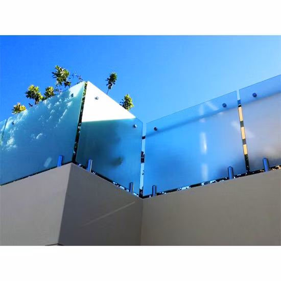 アルミニウム U プロファイル手すり、LED ライト付きフレームレスガラス手すり